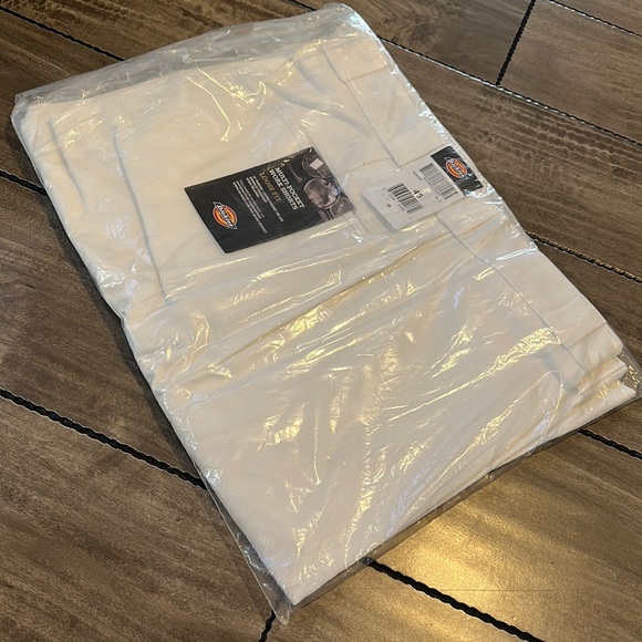 Men’s- Dickie’s Work Shorts - size 46 - Loose Fit - Cellphone Pocket WHITE - Picture 2 of 4